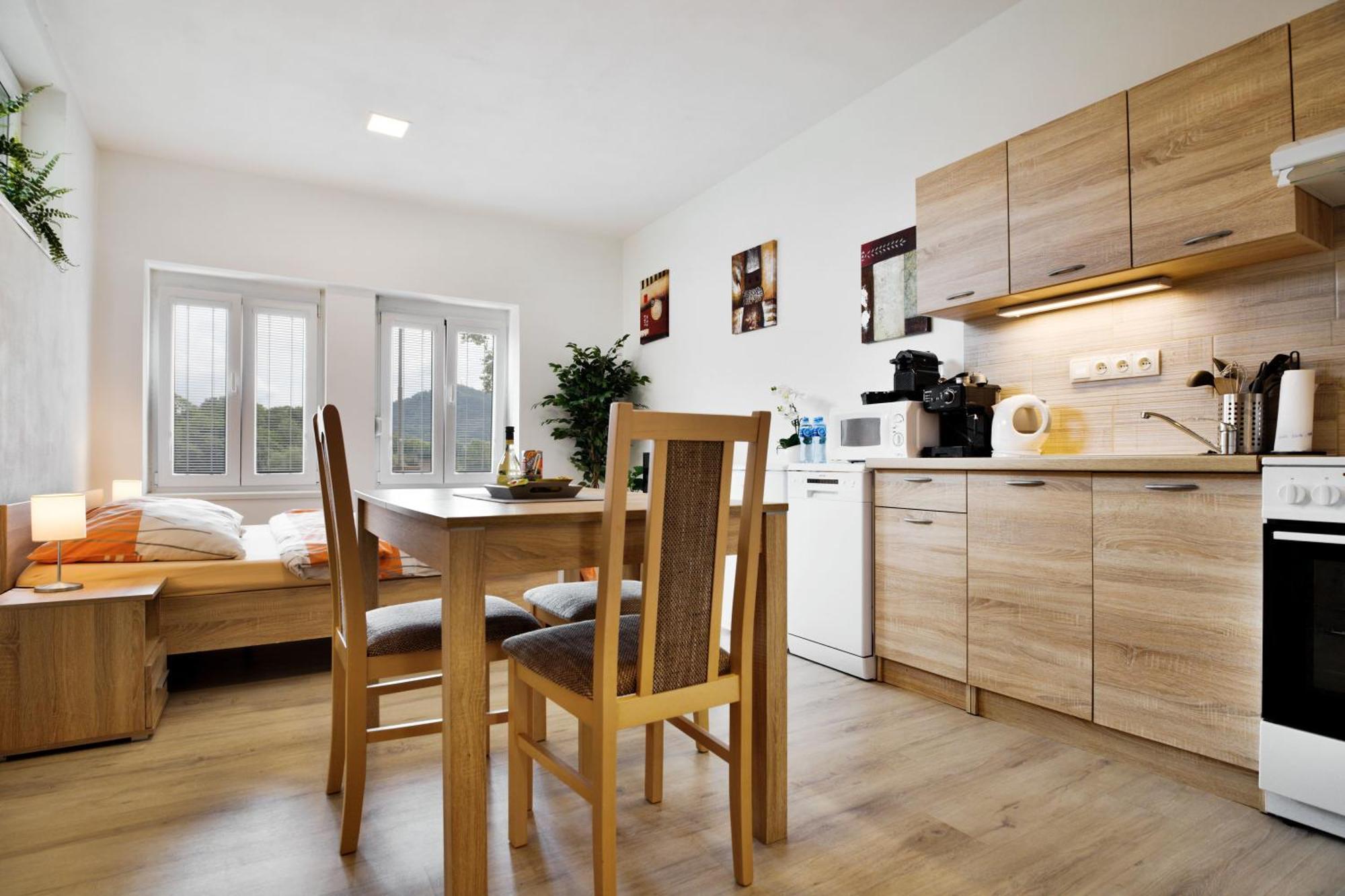 Apartmany Дечин Екстериор снимка